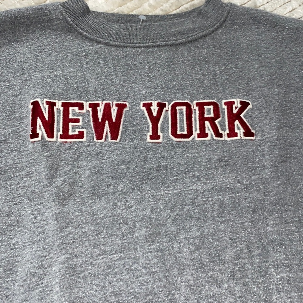 Cropped Brandy Melvile sweatshirt